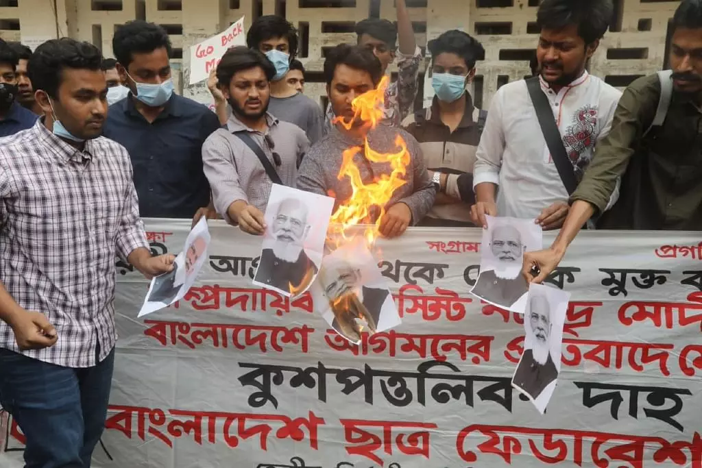 മോദി ബംഗ്ലാദേശില്; വ്യാപക പ്രതിഷേധം മോദി ബംഗ്ലാദേശില്; വ്യാപക പ്രതിഷേധം