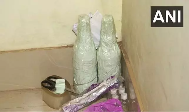 ഒരു കോടി രൂപയിലധികം വിലമതിക്കുന്ന പാമ്പിൻ വിഷവുമായി ആറംഗസംഘം പിടിയിൽ