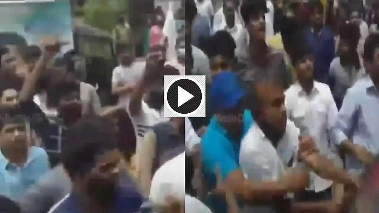 യുഡിഎഫ് സ്ഥാനാർഥിയുടെ പ്രചാരണത്തിനിടെ പ്രതിഷേധം യുഡിഎഫ് സ്ഥാനാർഥിയുടെ പ്രചാരണത്തിനിടെ പ്രതിഷേധം