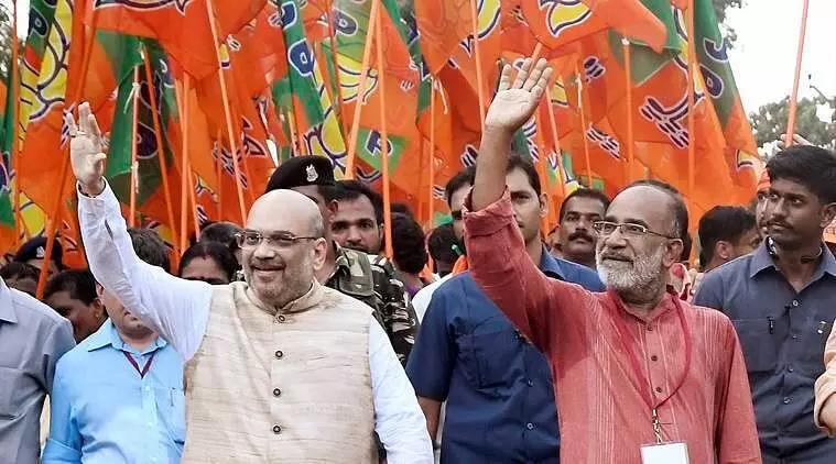 എല്.ഡി.എഫ് വന്നാല് സ്വർണക്കടത്തും ഡോളർ കടത്തും, യു.ഡി.എഫ് വന്നാല് സോളാർ അഴിമതിയും: അമിത് ഷാ എല്.ഡി.എഫ് വന്നാല് സ്വർണക്കടത്തും ഡോളർ കടത്തും, യു.ഡി.എഫ് വന്നാല് സോളാർ അഴിമതിയും: അമിത് ഷാ