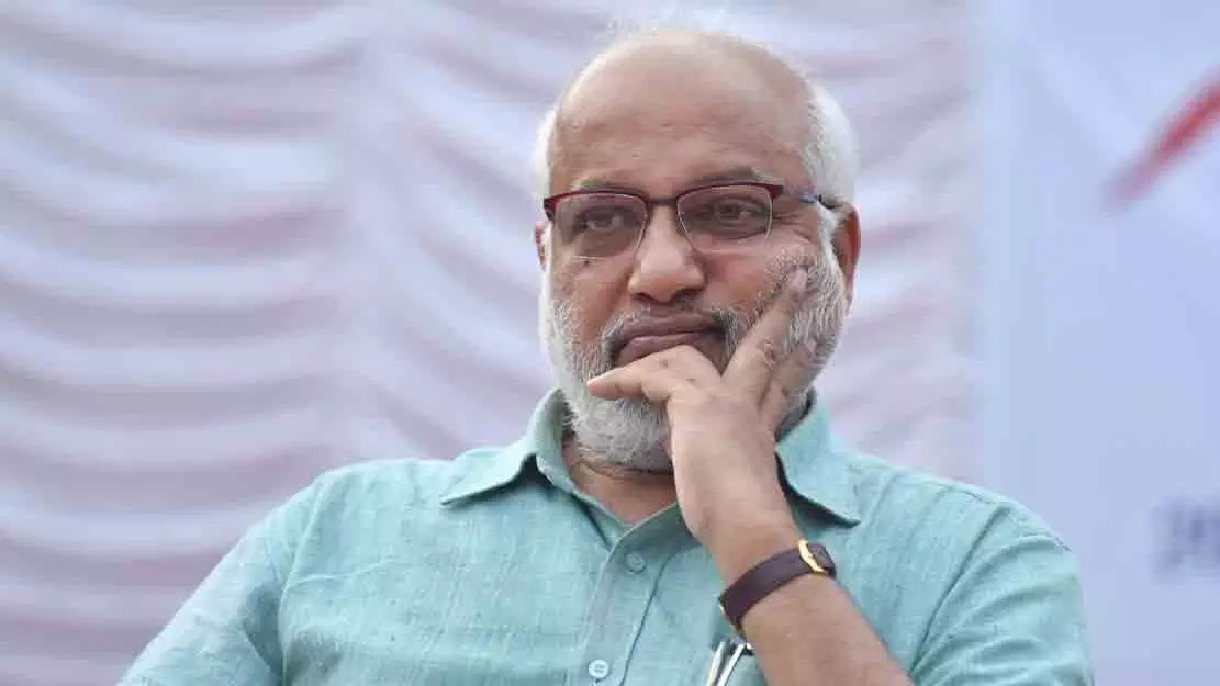 രമേശ് ചെന്നിത്തല ജനങ്ങളുടെ വിവരങ്ങള് ചോർത്തിയെന്ന് എം.എ ബേബി രമേശ് ചെന്നിത്തല ജനങ്ങളുടെ വിവരങ്ങള് ചോർത്തിയെന്ന് എം.എ ബേബി