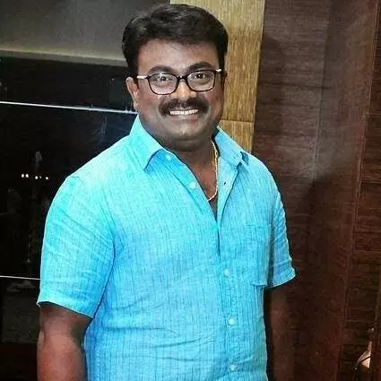 ഞാന് ഒരു പാര്ട്ടിയിലും ചേര്ന്നിട്ടില്ല; വ്യാജ വാര്ത്തകള് വിശ്വസിക്കരുതെന്ന് കലാഭവന് ഷാജോണ് ഞാന് ഒരു പാര്ട്ടിയിലും ചേര്ന്നിട്ടില്ല; വ്യാജ വാര്ത്തകള് വിശ്വസിക്കരുതെന്ന് കലാഭവന് ഷാജോണ്