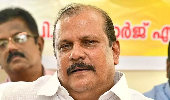 തന്നെ കൂവിയവർ തീവ്രവാദികൾ, അവരുടെ വോട്ടു വേണ്ടെന്ന് പിസി ജോർജ് തന്നെ കൂവിയവർ തീവ്രവാദികൾ, അവരുടെ വോട്ടു വേണ്ടെന്ന് പിസി ജോർജ്