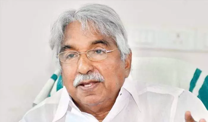 തോന്നും പോലെ കടമെടുത്തു, ഓരോ മലയാളിയും 55,000 രൂപയുടെ കടക്കാരൻ: ഉമ്മൻചാണ്ടി