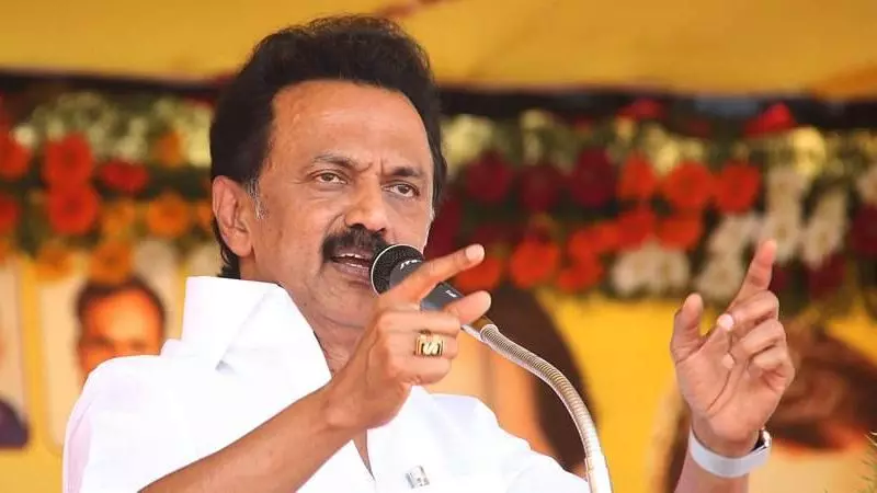 ഡി.എം.കെ ഓഫീസുകളില്‍ ആദായനികുതി റെയ്ഡ്