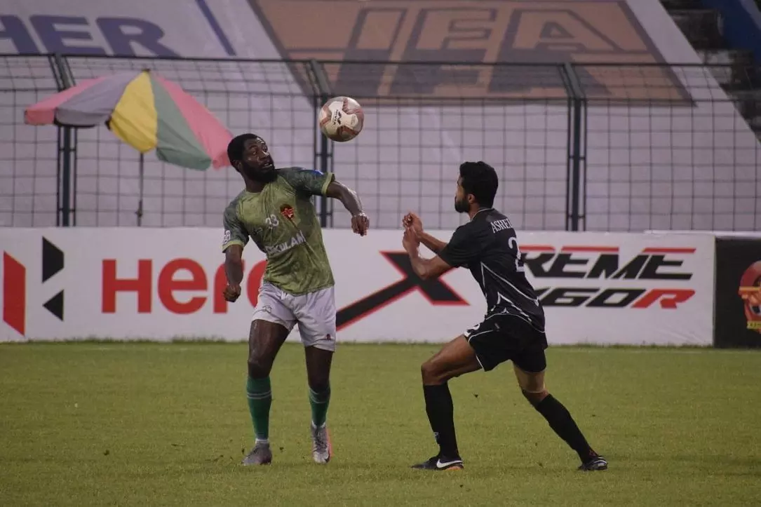 മുഹമ്മദന്സിനെ വീഴ്ത്തി ഗോകുലം; ഐ ലീഗ് ചരിത്രത്തില് ആദ്യ കിരീടനേട്ടത്തിനരികെ കേരളം മുഹമ്മദന്സിനെ വീഴ്ത്തി ഗോകുലം; ഐ ലീഗ് ചരിത്രത്തില് ആദ്യ കിരീടനേട്ടത്തിനരികെ കേരളം