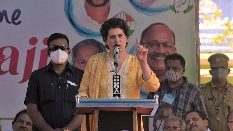 വെറുപ്പിന്റെ രാഷ്ട്രീയം കേരളത്തിലേക്കും കടത്താന് ബി.ജെ.പി ശ്രമമെന്ന് പ്രിയങ്ക ഗാന്ധി വെറുപ്പിന്റെ രാഷ്ട്രീയം കേരളത്തിലേക്കും കടത്താന് ബി.ജെ.പി ശ്രമമെന്ന് പ്രിയങ്ക ഗാന്ധി