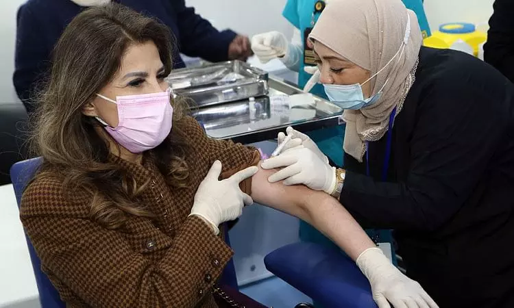 കോവിഡ് വാക്സിൻ സ്വീകരിച്ച യാത്രക്കാര്ക്ക് നിര്ബന്ധിത ക്വാറന്റൈന് നിബന്ധനയില് ഇളവു നല്കാനൊരുങ്ങി കുവൈത്ത് കോവിഡ് വാക്സിൻ സ്വീകരിച്ച യാത്രക്കാര്ക്ക് നിര്ബന്ധിത ക്വാറന്റൈന് നിബന്ധനയില് ഇളവു നല്കാനൊരുങ്ങി കുവൈത്ത്