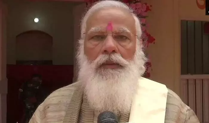 ബംഗ്ലാദേശിൽ പോയി ബംഗാളിലെ വോട്ട് പെട്ടിയിലാക്കുന്ന മോദി; ഇത് അപൂർവ്വ കാഴ്ച ബംഗ്ലാദേശിൽ പോയി ബംഗാളിലെ വോട്ട് പെട്ടിയിലാക്കുന്ന മോദി; ഇത് അപൂർവ്വ കാഴ്ച