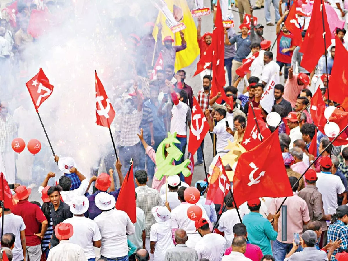 ഭരണത്തുടർച്ച പിന്നോക്ക - ന്യൂനപക്ഷ തകർച്ചക്ക് കാരണമാകുമെന്ന് മെക്ക ഭരണത്തുടർച്ച പിന്നോക്ക - ന്യൂനപക്ഷ തകർച്ചക്ക് കാരണമാകുമെന്ന് മെക്ക