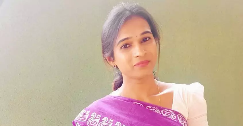 പാർട്ടി നേതാക്കൾ ക്രൂര പീഡനങ്ങൾക്ക് ഇരയാക്കി; വേങ്ങരയിലെ ട്രാൻസ്ജെൻഡർ സ്ഥാനാര്ഥി പിന്മാറി പാർട്ടി നേതാക്കൾ ക്രൂര പീഡനങ്ങൾക്ക് ഇരയാക്കി; വേങ്ങരയിലെ ട്രാൻസ്ജെൻഡർ സ്ഥാനാര്ഥി പിന്മാറി