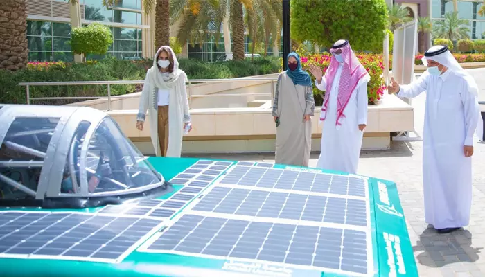 ആദ്യ സൗരോര്‍ജ കാര്‍ പുറത്തിറക്കി സൗദി അറേബ്യ