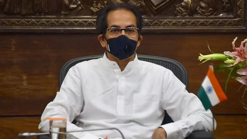 25 വയസ്സിനു മുകളിലുള്ളവര്‍ക്ക് വാക്സിന്‍ അനുവദിക്കണം; പ്രധാനമന്ത്രിക്ക് കത്തയച്ച് മഹാരാഷ്ട്ര മുഖ്യമന്ത്രി