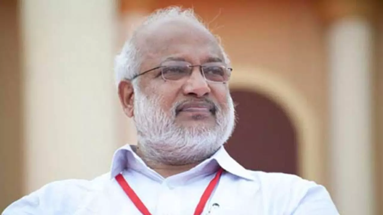 വിശക്കുന്നവന് മുന്നിൽ ദൈവം പ്രത്യക്ഷപ്പെടും, അന്നം മുടക്കുന്നവർക്ക് മുന്നിലല്ല പ്രതിപക്ഷത്തിനെതിരെ എം.എ ബേബി