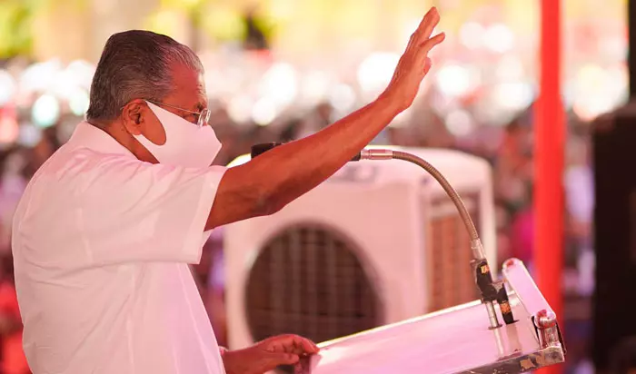 ക്യാപ്റ്റനാണോ? ആളുകൾ അങ്ങനെ പലതും വിളിക്കുമെന്ന് മുഖ്യമന്ത്രി ക്യാപ്റ്റനാണോ? ആളുകൾ അങ്ങനെ പലതും വിളിക്കുമെന്ന് മുഖ്യമന്ത്രി