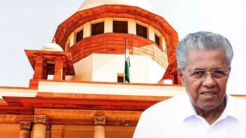 ലാവ്ലിൻ; മുഖ്യമന്ത്രിക്കെതിരായ ഹരജി പരിഗണിക്കുന്നത് സുപ്രീംകോടതി വീണ്ടും മാറ്റിവെച്ചു ലാവ്ലിൻ; മുഖ്യമന്ത്രിക്കെതിരായ ഹരജി പരിഗണിക്കുന്നത് സുപ്രീംകോടതി വീണ്ടും മാറ്റിവെച്ചു