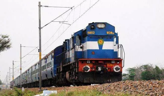 പാസഞ്ചർ ട്രെയിൻ സർവീസുകൾ ഉടൻ പുനരാരംഭിക്കില്ല