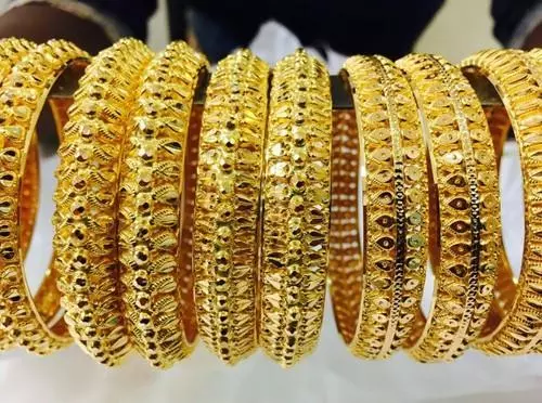 തിരുവനന്തപുരത്ത് ജ്വല്ലറി ഉടമയെ ആക്രമിച്ച് 100 പവൻ കവർന്നു തിരുവനന്തപുരത്ത് ജ്വല്ലറി ഉടമയെ ആക്രമിച്ച് 100 പവൻ കവർന്നു