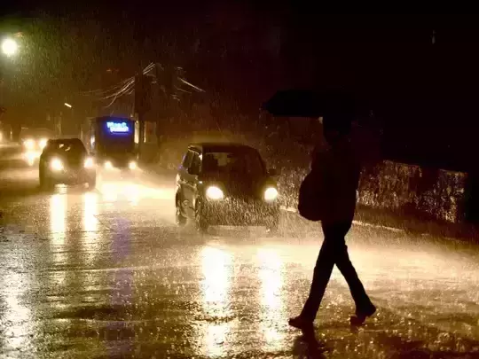 കേരളത്തില് വരും ദിവസങ്ങളില് ശക്തമായ മഴക്ക് സാധ്യത; ആറ് ജില്ലകള്ക്ക് യെല്ലോ അലര്ട്ട് കേരളത്തില് വരും ദിവസങ്ങളില് ശക്തമായ മഴക്ക് സാധ്യത; ആറ് ജില്ലകള്ക്ക് യെല്ലോ അലര്ട്ട്