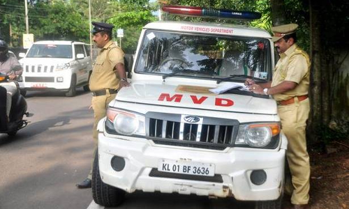 അമിത ശബ്ദത്തിൽ ഹോൺ മുഴക്കിയാലും സൈലൻസറിനും പിടിവീഴും; പുതുവർഷത്തിൽ കർശന പരിശോധനയുമായി മോട്ടോർ വാഹനവകുപ്പ്