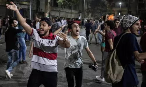 ഈജിപ്ഷ്യന്‍ ഭരണാധികാരി അബ്ദുല്‍ ഫത്താഹ് അല്‍ സീസിക്കെതിരെ തെരുവിലിറങ്ങിയ ആയിരത്തിലധികം പേര്‍‌ അറസ്റ്റില്‍