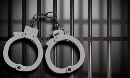 മകളെ പീഡിപ്പിച്ച് ഗർഭിണിയാക്കിയ കേസിൽ 54 കാരനായ പിതാവ് അറസ്റ്റിൽ