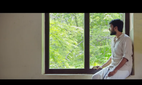 ഇനി ഒരു കാലത്തേക്ക് ഒരു പൂ വിടര്‍ത്തുവാന്‍ ഇവിടെ ഞാന്‍ ഈ മരം നട്ടൂ; പൂമരത്തിലെ പുതിയ പാട്ട് കാണാം