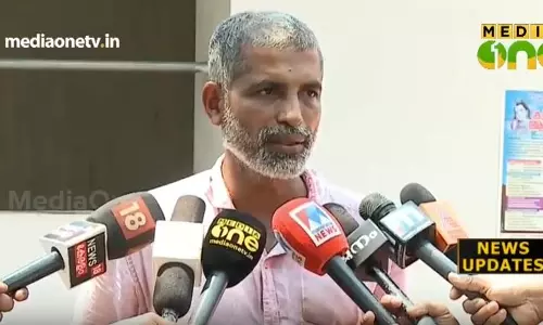 പോരാട്ടങ്ങളിലൂടെ വളര്ന്ന സിപിഎം ആ ചരിത്രത്തെ തള്ളിപ്പറയരുതെന്ന് വയല്കിളികള് പോരാട്ടങ്ങളിലൂടെ വളര്ന്ന സിപിഎം ആ ചരിത്രത്തെ തള്ളിപ്പറയരുതെന്ന് വയല്കിളികള്