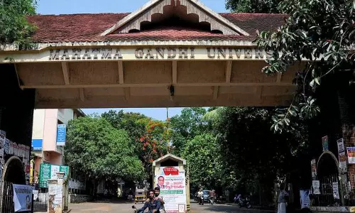 എംജി സര്വ്വകലാശാലയ്ക്ക് ഹൈക്കോടതി വിമര്ശം എംജി സര്വ്വകലാശാലയ്ക്ക് ഹൈക്കോടതി വിമര്ശം