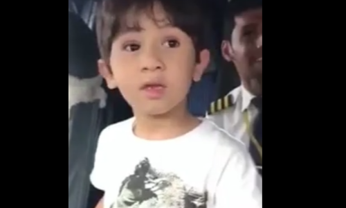 ഇത്തിഹാദ് എയര്‍ലൈന്‍സ് നാല് മണിക്കൂര്‍ പറത്തി ഒരു ആറ് വയസുകാരന്‍