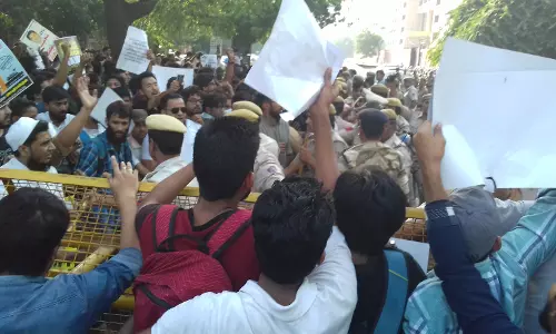 എവിടെ നജീബ്? ഡല്‍ഹി സിബിഐ ആസ്ഥാനത്ത് വിദ്യാര്‍ഥികളുടെ ഉപരോധം