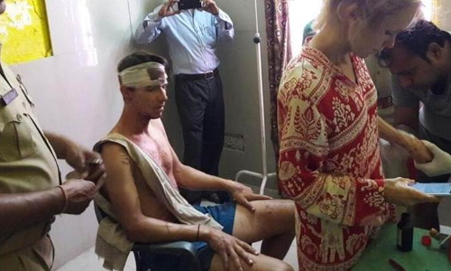 യുപിയില് വിദേശികള്ക്ക് നേരെ ആക്രമണം; സര്ക്കാറിനോട് വിശദീകരണം തേടി സുഷമ സ്വരാജ് യുപിയില് വിദേശികള്ക്ക് നേരെ ആക്രമണം; സര്ക്കാറിനോട് വിശദീകരണം തേടി സുഷമ സ്വരാജ്