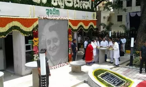 കാന്‍റീന്‍ ഭക്ഷണത്തില്‍ പാറ്റയെ ഇട്ടതിന് രണ്ട് പേര്‍ പിടിയില്‍