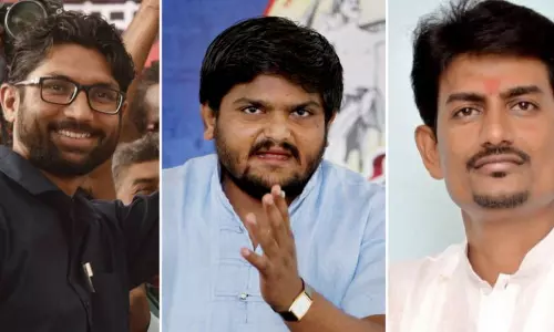 ഗുജറാത്തില് ബിജെപിക്കെതിരെ വിശാല സഖ്യം രൂപീകരിക്കാനൊരുങ്ങി കോണ്ഗ്രസ് ഗുജറാത്തില് ബിജെപിക്കെതിരെ വിശാല സഖ്യം രൂപീകരിക്കാനൊരുങ്ങി കോണ്ഗ്രസ്