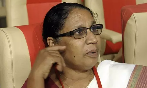 ഹാദിയയെ നേരിട്ട് ഹാജരാക്കണമെന്ന സുപ്രീംകോടതി നിര്‍ദേശം സ്വാഗതാര്‍ഹമെന്ന് വനിതാ കമ്മീഷന്‍