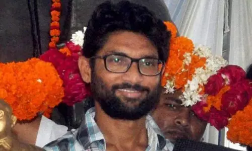 കോണ്ഗ്രസ്സില് ചേരാനില്ലെന്ന് ജിഗ്നേഷ്മേവാനി കോണ്ഗ്രസ്സില് ചേരാനില്ലെന്ന് ജിഗ്നേഷ്മേവാനി