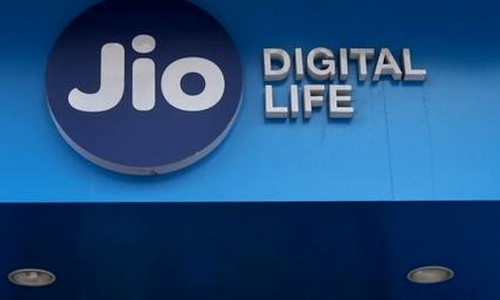 399 രൂപക്ക് റീചാര്‍ജ് ചെയ്താല്‍ 2599 രൂപ തിരിച്ചു തരാമെന്ന് ജിയോ