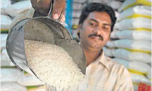 റേഷന്‍ അരിയുടെയും ഗോതമ്പിന്‍റെയും വില ഒരു രൂപ വര്‍ധിക്കും