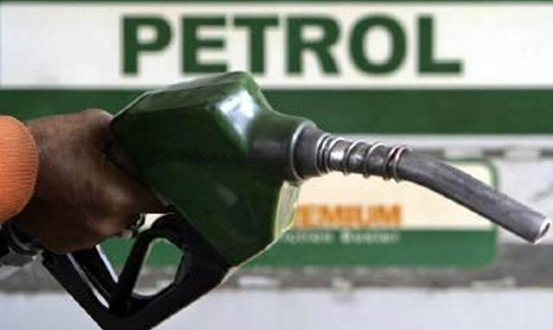 പെട്രോള് പമ്പുകള് വഴി ഗ്യാസ് സിലിണ്ടര്; വിതരണത്തിന് അനുമതി നല്കും പെട്രോള് പമ്പുകള് വഴി ഗ്യാസ് സിലിണ്ടര്; വിതരണത്തിന് അനുമതി നല്കും