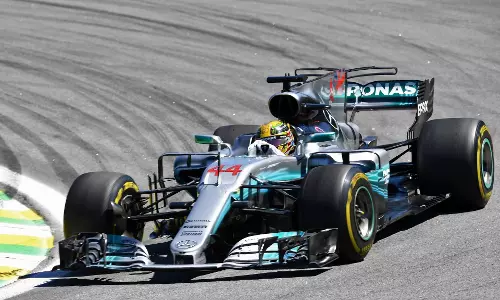 ബ്രസീലിയന് ഗ്രാന്ഡ് പ്രീയില് വെറ്റല് ജേതാവ് ബ്രസീലിയന് ഗ്രാന്ഡ് പ്രീയില് വെറ്റല് ജേതാവ്