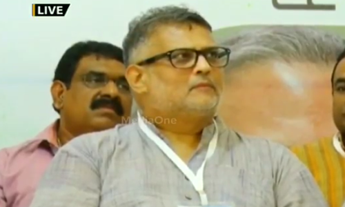 ഗാന്ധിജിയുടെ മരണത്തില്‍ അസത്യങ്ങള്‍ പ്രചരിക്കുന്നത് ചരിത്രത്തെ തിരുത്താനാണെന്ന് തുഷാര്‍ ഗാന്ധി