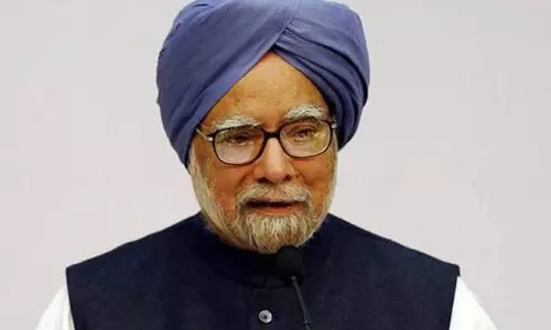 കള്ളപ്പണം ഇല്ലാതാക്കാൻ ഭരണവും നികുതിയും ഭുമി രജിസ്ട്രേഷനും ലളിതമാക്കുകയാണ് വേണ്ടെതെന്ന് മൻമോഹൻ സിങ് കള്ളപ്പണം ഇല്ലാതാക്കാൻ ഭരണവും നികുതിയും ഭുമി രജിസ്ട്രേഷനും ലളിതമാക്കുകയാണ് വേണ്ടെതെന്ന് മൻമോഹൻ സിങ്