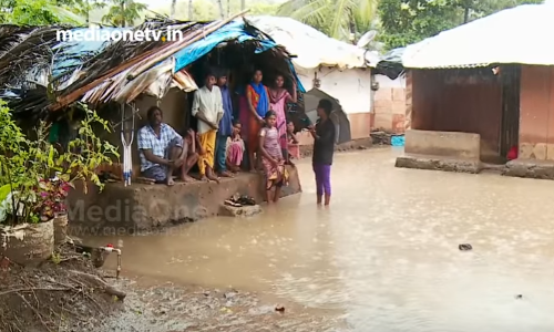 മഴയൊഴിഞ്ഞു; ഇനി ഇവര്‍ക്ക് ജീവിതം തിരിച്ചു പിടിക്കാനുള്ള പെടാപ്പാട്
