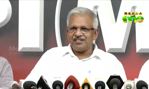 സമ്മേളനങ്ങളിലെ ഫ്ലക്സ് ബോര്ഡുകളില് തന്റെ ഫോട്ടോ ഉപയോഗിക്കരുത്: പി ജയരാജന് സമ്മേളനങ്ങളിലെ ഫ്ലക്സ് ബോര്ഡുകളില് തന്റെ ഫോട്ടോ ഉപയോഗിക്കരുത്: പി ജയരാജന്