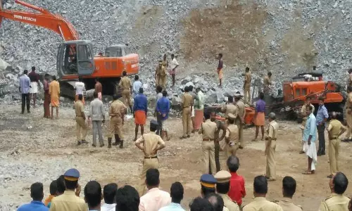 മാരായിമുട്ടം അപകടം: ക്വാറി ഉടമ കസ്റ്റഡിയില് മാരായിമുട്ടം അപകടം: ക്വാറി ഉടമ കസ്റ്റഡിയില്