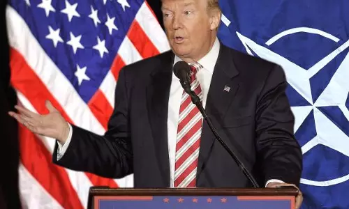 ട്രംപിന്റെ യാത്രാ നിരോധം ശരിവെച്ച് സുപ്രീംകോടതി ട്രംപിന്റെ യാത്രാ നിരോധം ശരിവെച്ച് സുപ്രീംകോടതി