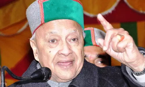 ഹിമാചലിൽ കോൺഗ്രസ് അധികാരത്തിലെത്തും; ക്രമക്കേട് നടന്നില്ലെങ്കിൽ ഗുജറാത്തിലും വീരഭദ്രസിംഗ് ഹിമാചലിൽ കോൺഗ്രസ് അധികാരത്തിലെത്തും; ക്രമക്കേട് നടന്നില്ലെങ്കിൽ ഗുജറാത്തിലും വീരഭദ്രസിംഗ്