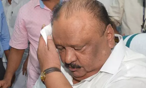 തോമസ് ചാണ്ടിക്കെതിരായ ത്വരിതാന്വേഷണം: റിപ്പോർട്ട് സമർപ്പിക്കാൻ 15 ദിവസം കൂടി നീട്ടി നല്കി തോമസ് ചാണ്ടിക്കെതിരായ ത്വരിതാന്വേഷണം: റിപ്പോർട്ട് സമർപ്പിക്കാൻ 15 ദിവസം കൂടി നീട്ടി നല്കി