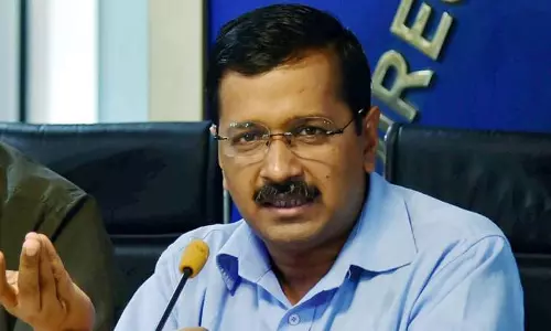 ഗഡ്കരിക്കും സിബലിനും കെജ്രിവാളിന്റെ മാപ്പപേക്ഷ; കേസുകള്‍ പിന്‍വലിച്ചു