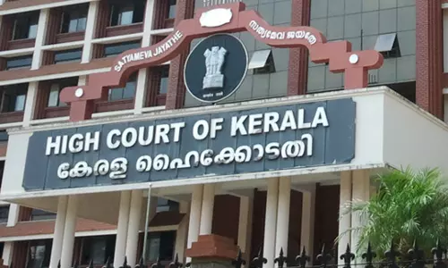 പി.വി അന്വറിന്റെ തടയണ പൊളിക്കുന്നത് ഹൈക്കോടതി തടഞ്ഞു പി.വി അന്വറിന്റെ തടയണ പൊളിക്കുന്നത് ഹൈക്കോടതി തടഞ്ഞു